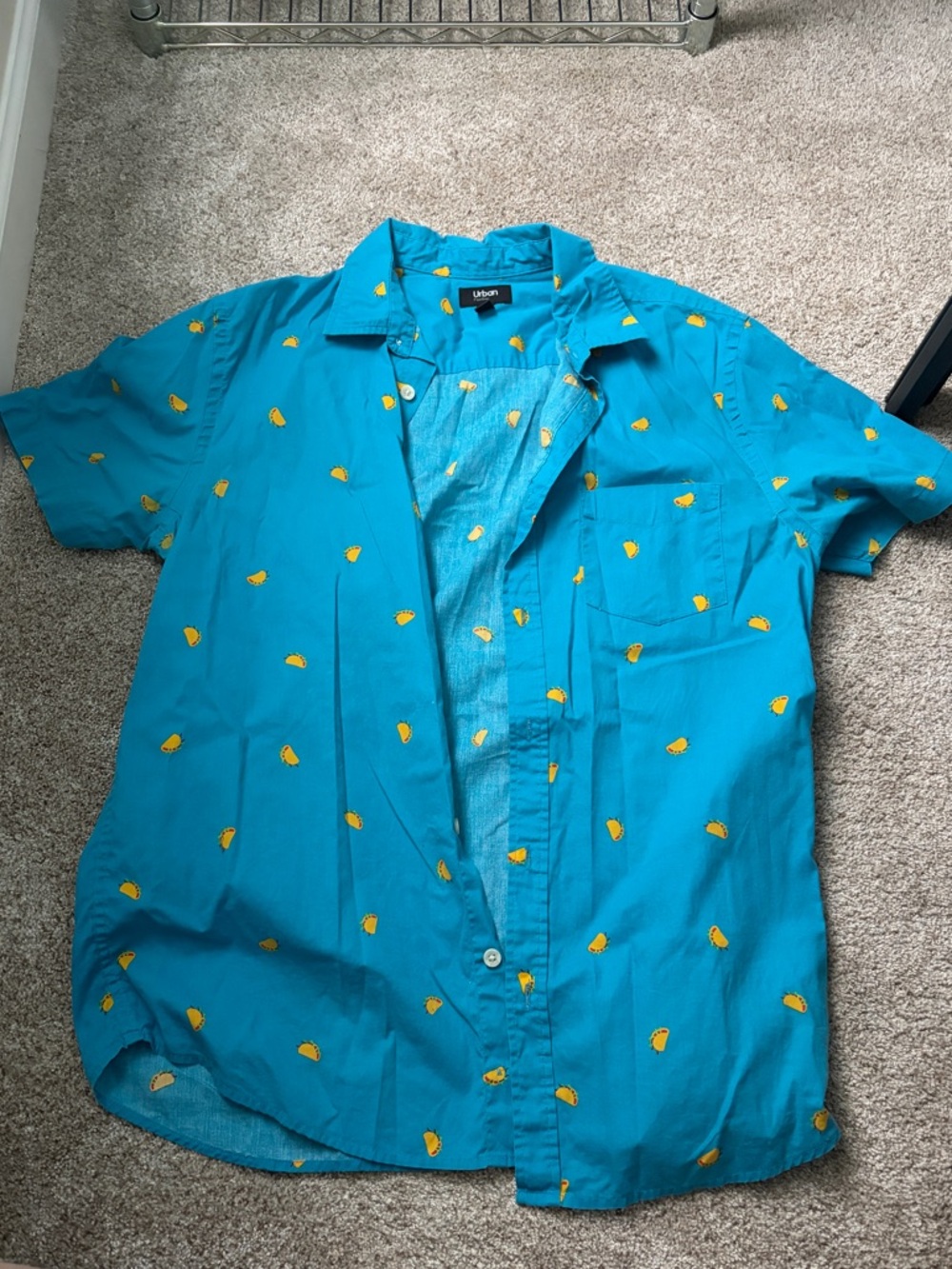 Men’s Taco Button Down Shirt / Size Large / Cotton